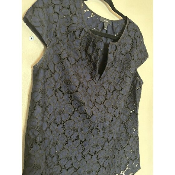 J. Crew Flower Lace Cap Sleeve Blouse Top SZ 10 Navy Key Hole Pullover Preppy - Picture 3 of 9